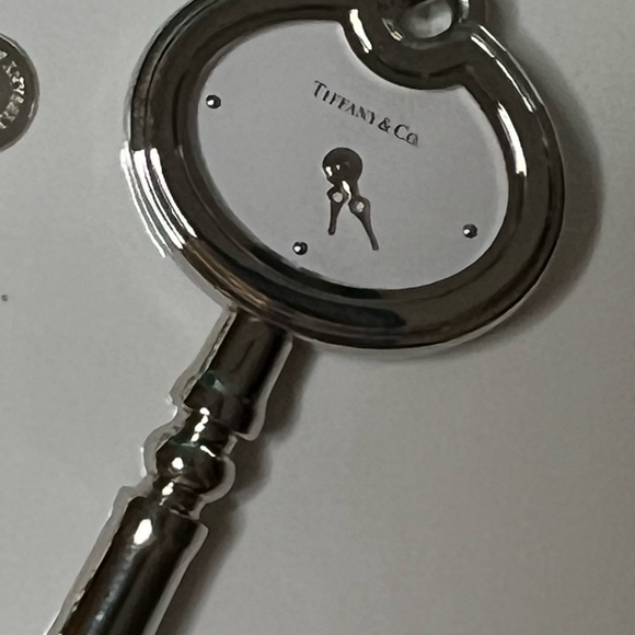 ๐ Host Pick!!! ๐๐ Rare like new Tiffany Key watch  Pendant with Chain - Picture 4 of 15